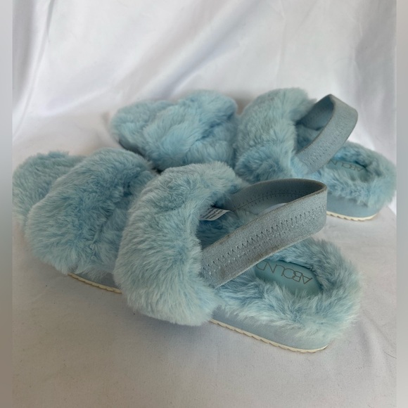 Abound Blue Furry Sling Back Slides Slippers 10 - Picture 4 of 8